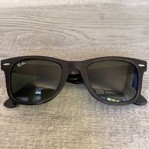 RayBan Wayfarer